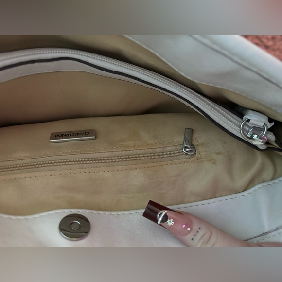 Giani Bernini Bag - Picture 5 of 9